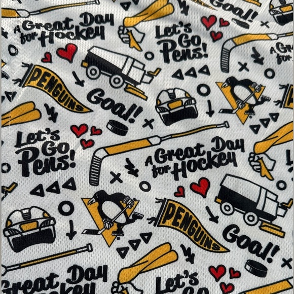 NHL Pittsburgh Penguin Men’s button down short sleeve shirt.  Size XL NWOT - Picture 5 of 5